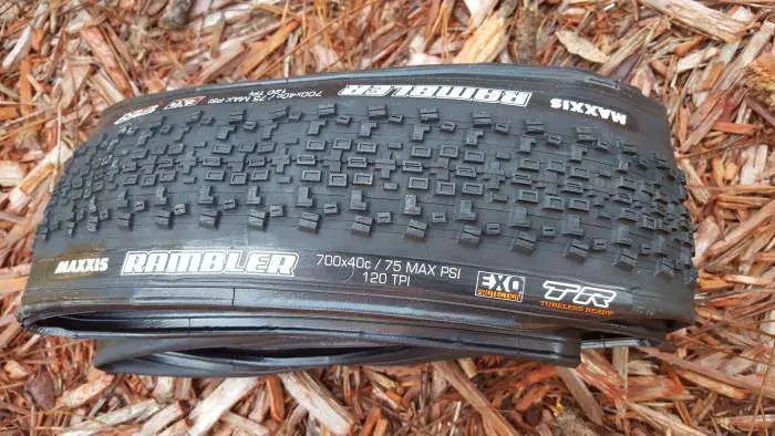 maxxis 700c