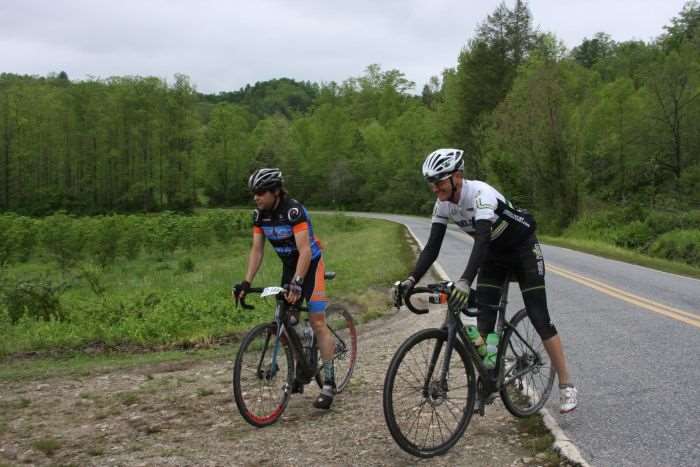 JOM and Locke roll into aid station #4. Photo by Lisa Anderson.