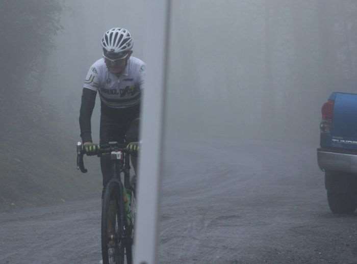 JOM rolls into aid station #2. Photo by Lisa Anderson.