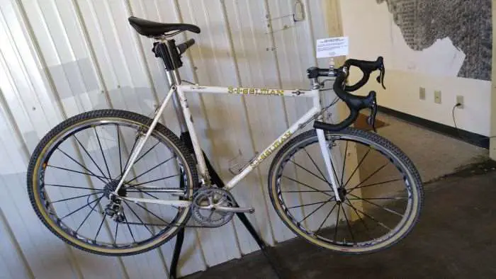 The winning bike from Dirty Kanza #1. Campy + Shimano!