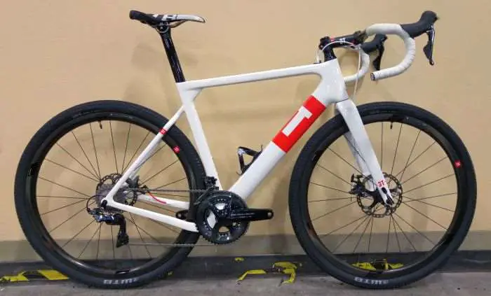 3t exploro white