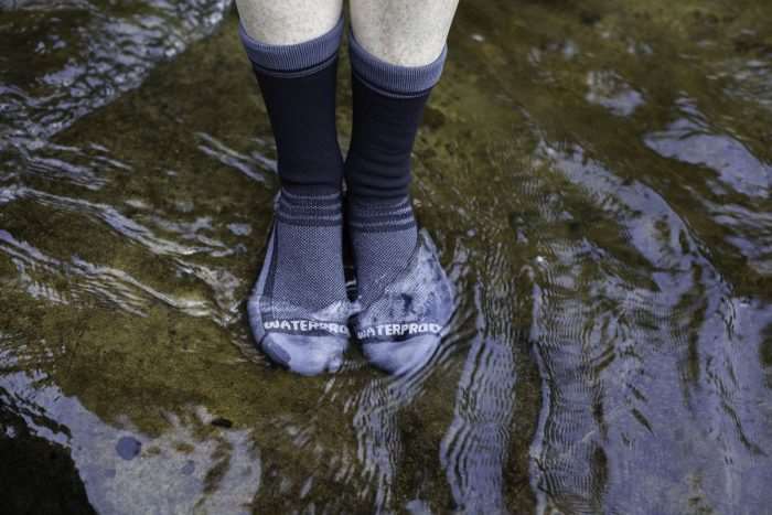 showers pass crosspoint gloves and socks
