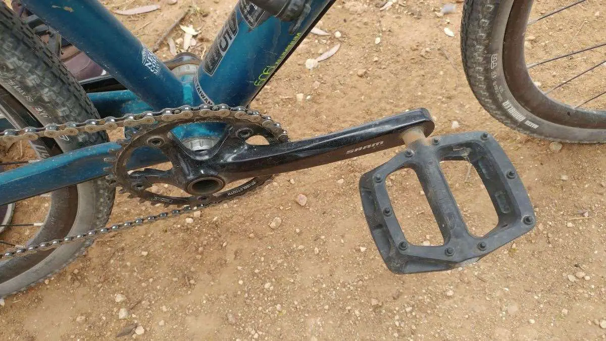 pedal gravel bike
