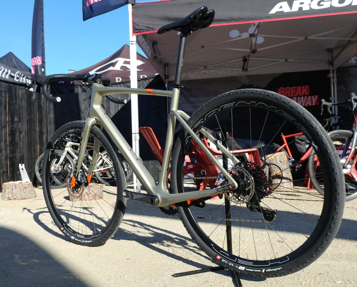 argon 18 dark matter weight