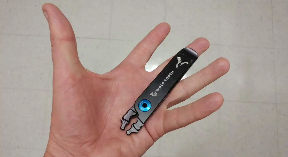 wolf tooth chain tool