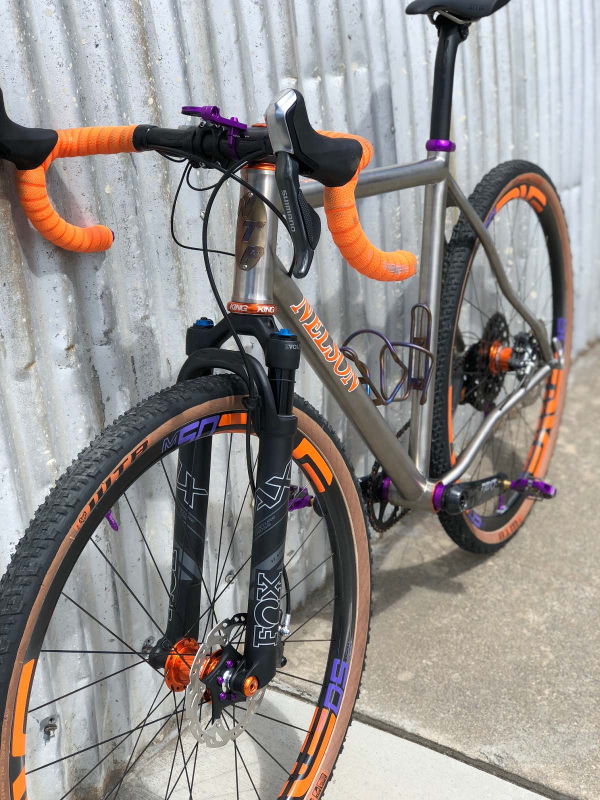 custom titanium bikes