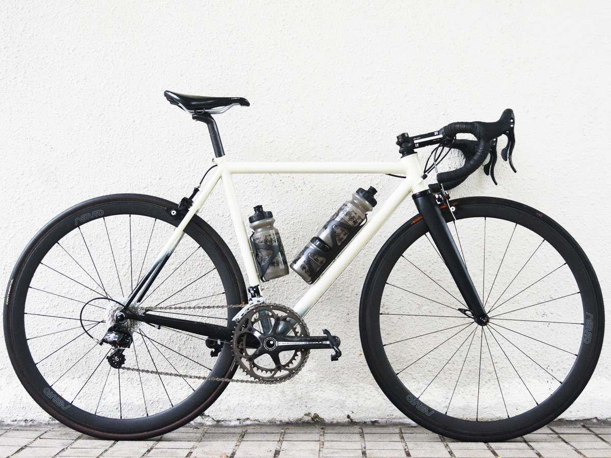 cycling water bottle storage