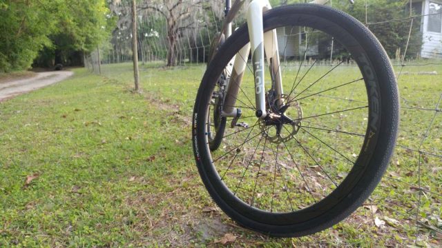 hutchinson overide tire review