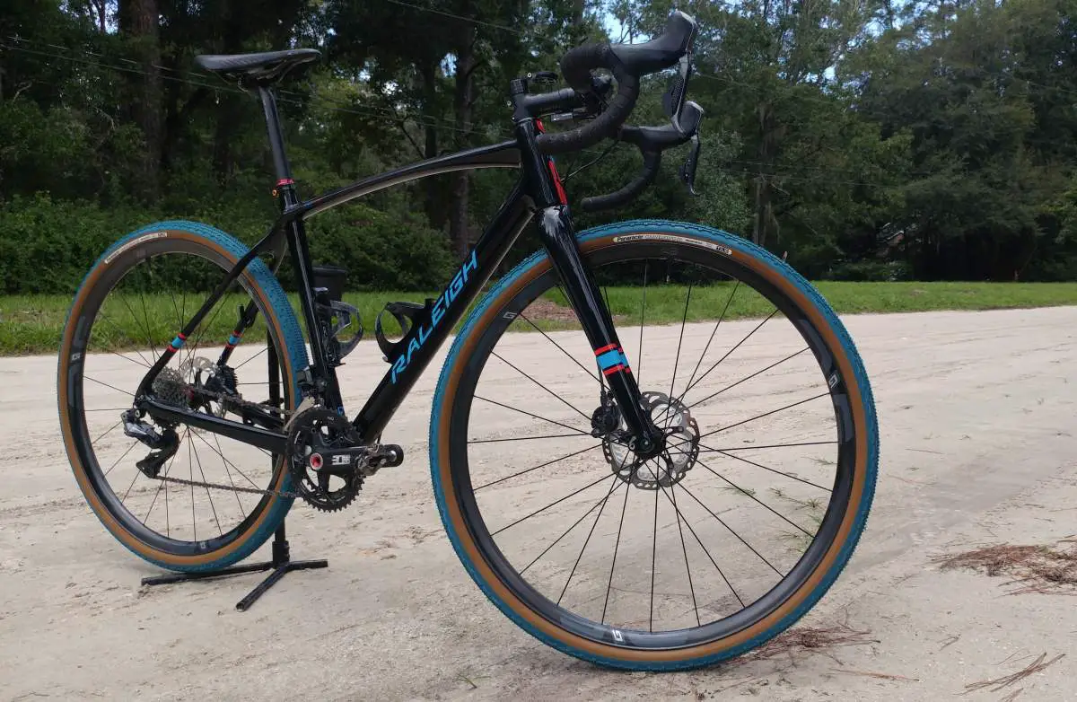 The Colorful Panaracer GravelKing SK Tubeless Tyres (Tires) Fitted on