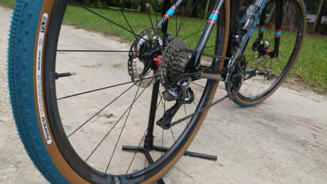 panaracer gravelking colored tires