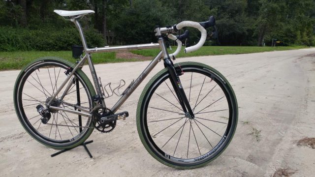 panaracer gravelking colored tires