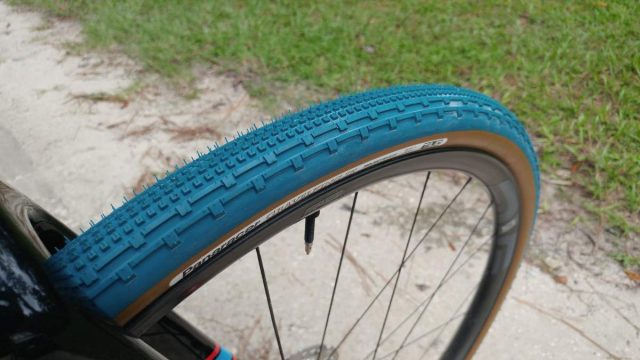 panaracer gravelking colored tires