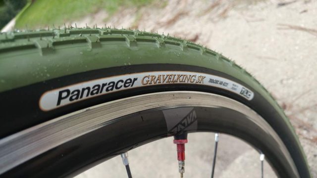 panaracer gravelking colored tires