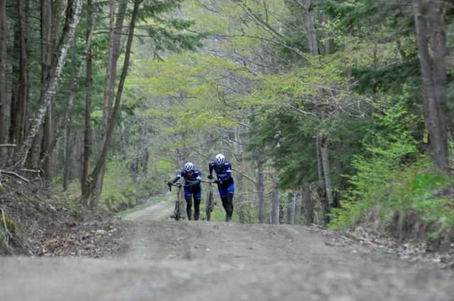 durty bikes gravel series