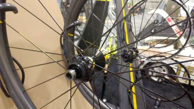 mavic carbon gravel wheels