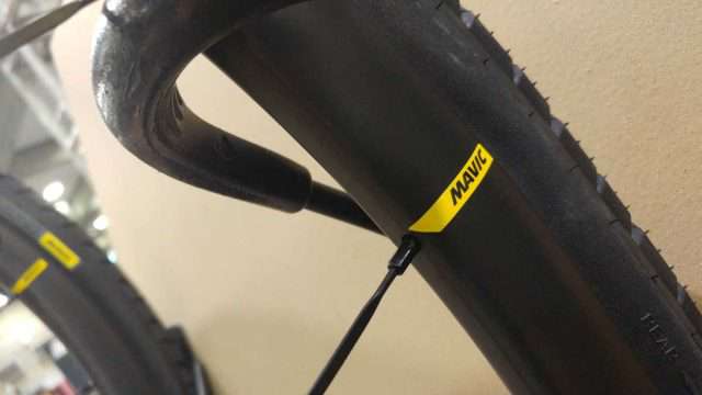 mavic carbon gravel wheels