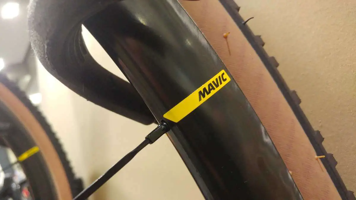 Spotted at NAHBS 2019 Mavic Prototype Carbon Gravel Wheels & New Rims