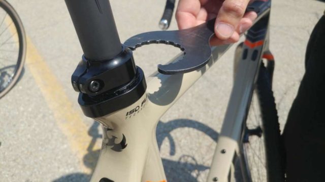 pivot cycles vault gravel bike