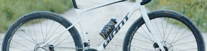 giant revolt alloy 2020 gravel bike