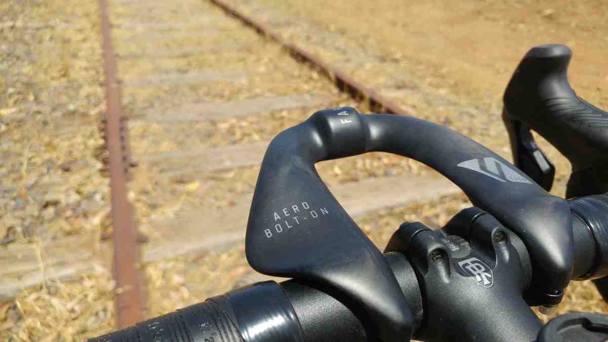 FARR Aero Carbon Bolt-On V2 Review: Aero on Gravel? More Hand 