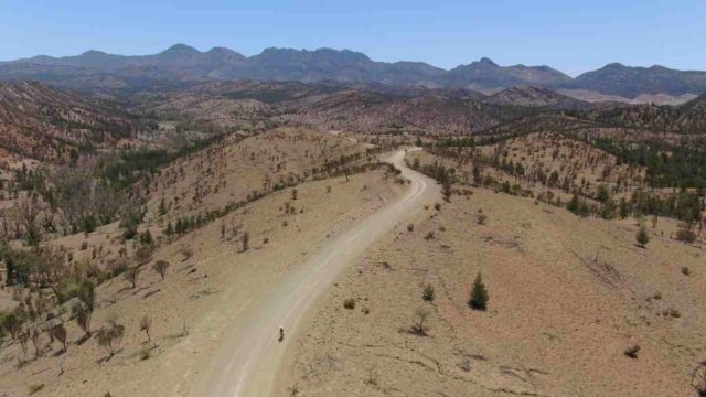 gravel cycling in the australian outback flinders ranges