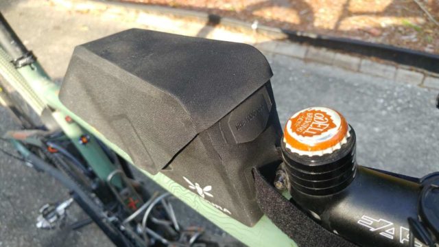apidura racing bolt-on top tube pack review