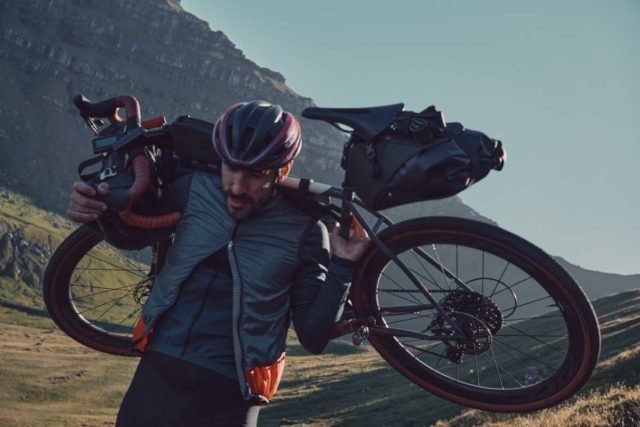 brooks scape travel bags