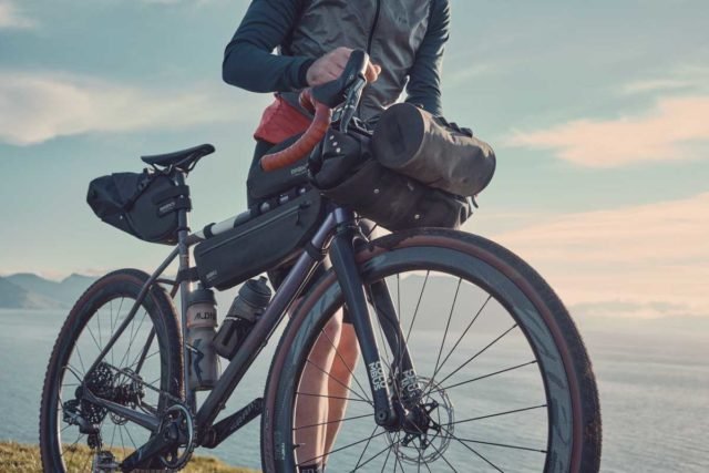 brooks scape travel bags