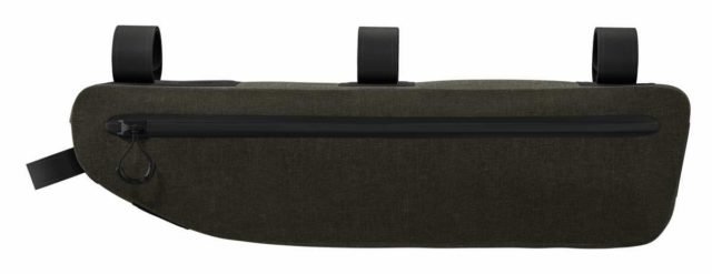 brooks scape travel bags