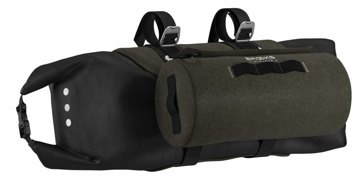 brooks scape travel bags