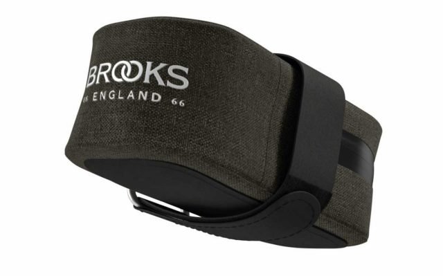 brooks scape travel bags