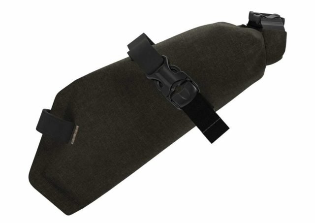 brooks scape travel bags