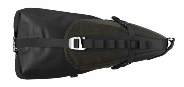 brooks scape travel bags