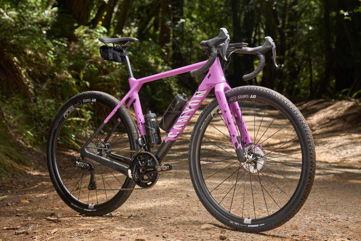 elektrobike mountainbike Kingbull Rover 2.0 | All Terrain Full Suspension Electric Bike Color:M004401AP99SA - Black Mirror Shadow Plus rear derailleur SealSkinz Waterproof All Weather __banner2:Vegan