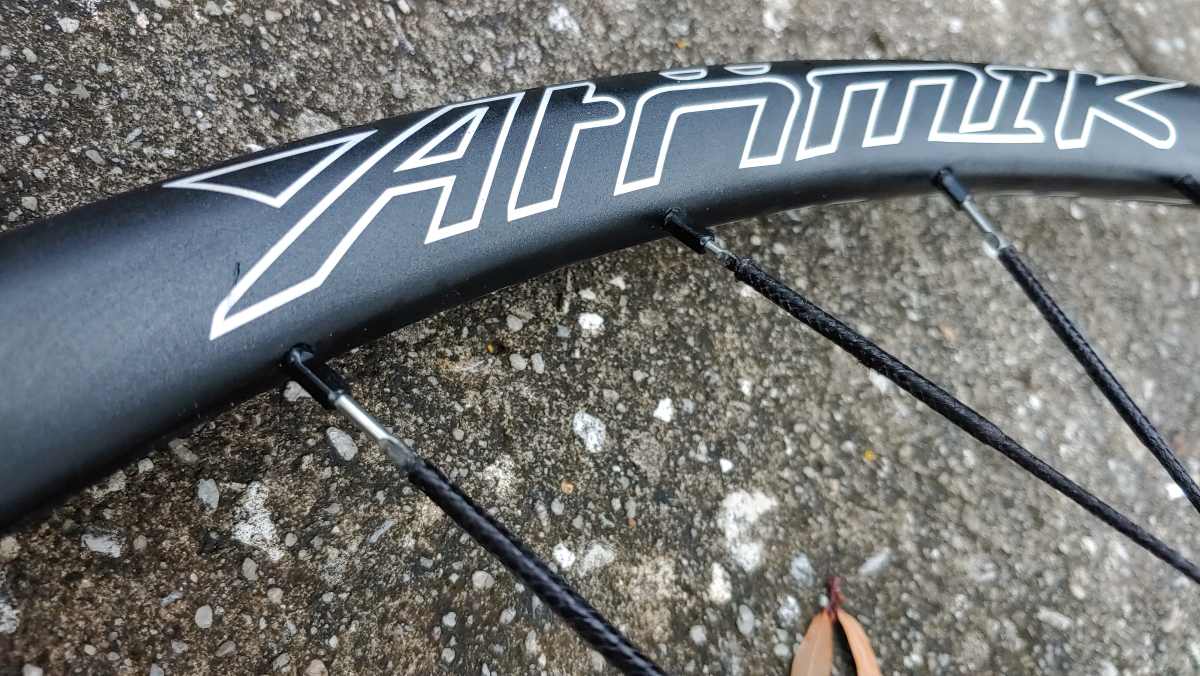 atomik berd spokes algr29 aluminum performance gravel wheels