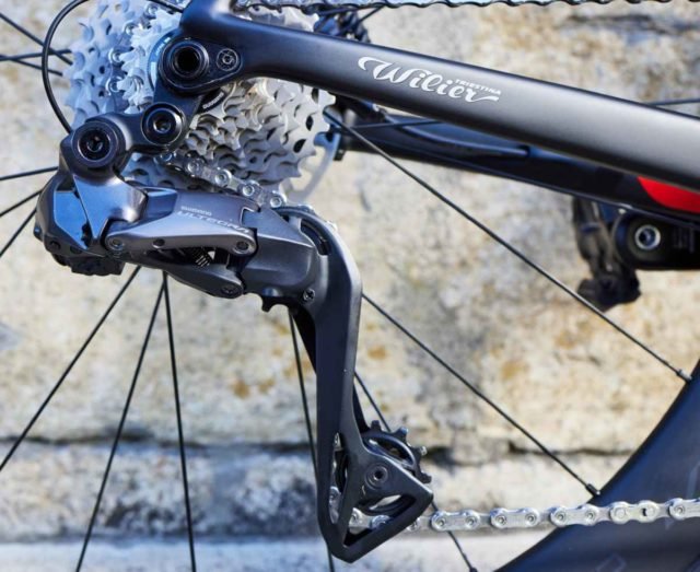 shimano ultegra r8100 di2 review