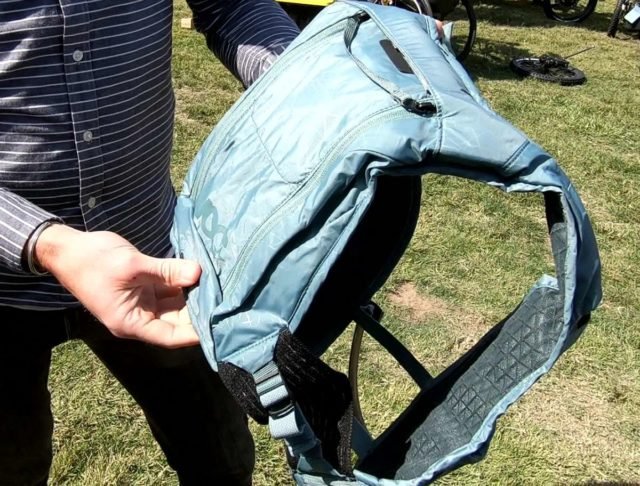 evoc hydro pro hydration pack review