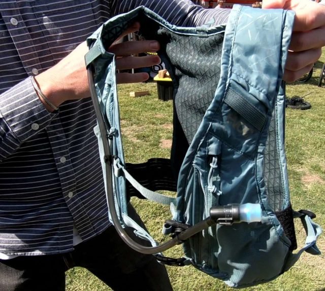 evoc hydro pro hydration pack review
