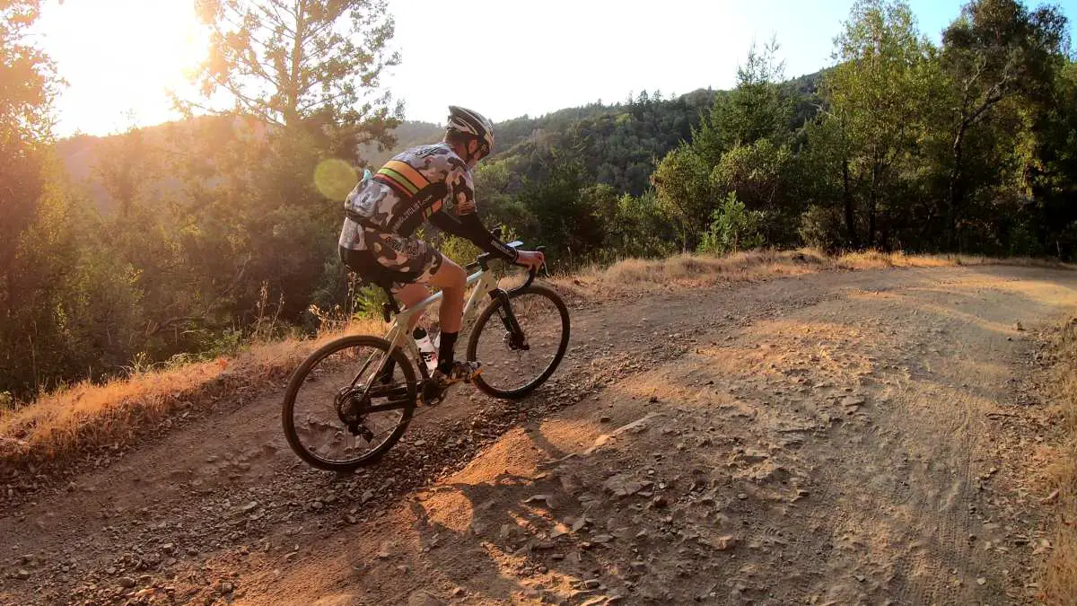 IRC Boken Gravel Bike Tire Review "Mega Grip for Serious Extreme Gravel Riding"?? Gravel