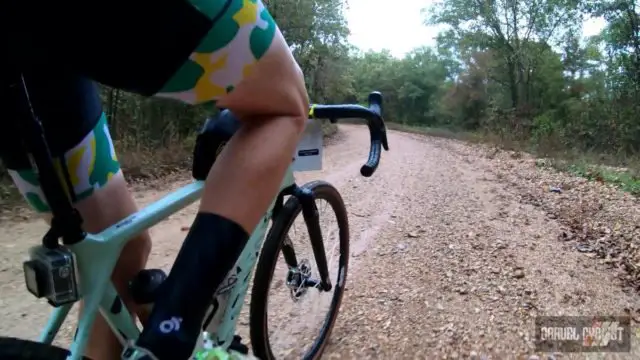 pirelli cinturato gravel m tire review
