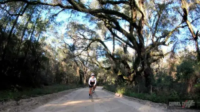 lady gravel cyclist gravel cycling