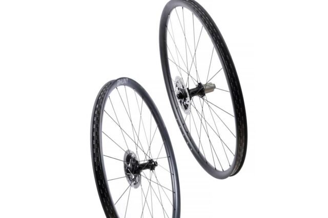 HUNT 25 Carbon Gravel Race Disc review