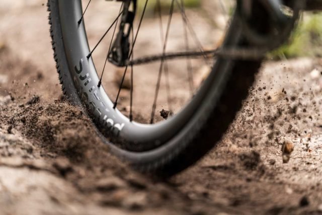 parcours alta 700c gravel wheelset review