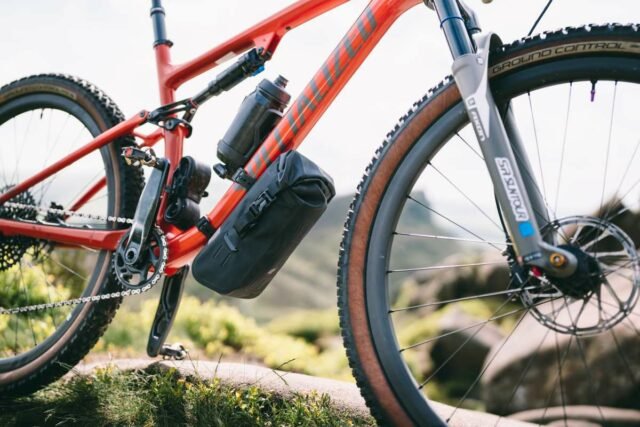 Tailfin V-Mount Packs review