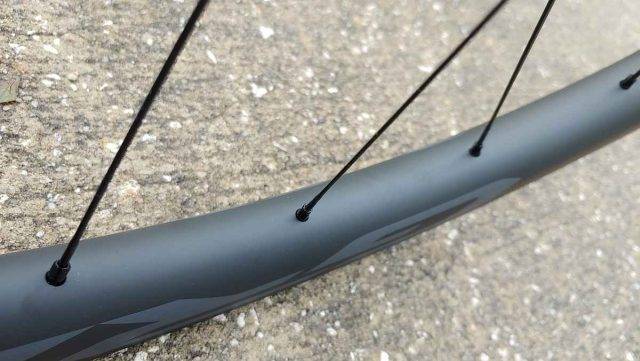 shimano grx carbon wheel review