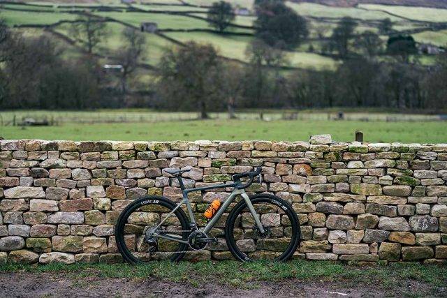 ride the struggle uk gravel