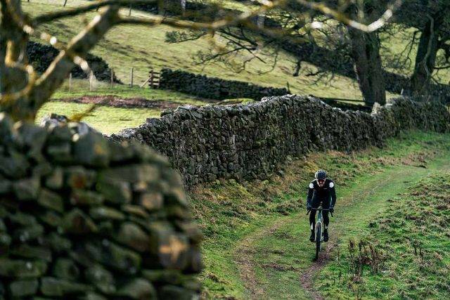 ride the struggle uk gravel