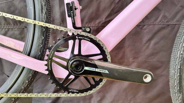 wolf tooth components chain retention review