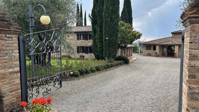 trek travel tuscany gravel trip