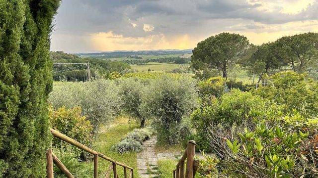 trek travel tuscany gravel trip 2023